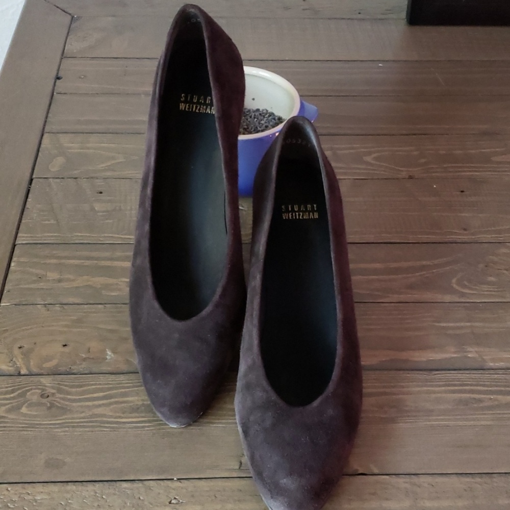 Stuart Weitzman Brown Suede Pumps